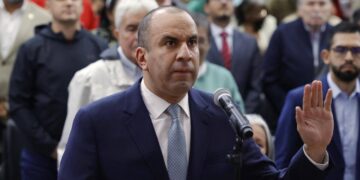 Larry Devoe, el funcionario de confianza de Delcy Rodríguez que asume la Fiscalía General