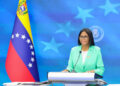 Venezuela no prevé un programa de endeudamiento tras regreso al FMI, dice Delcy Rodríguez