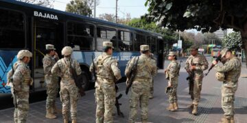 Perú elige presidente entre 35 candidatos, con la inseguridad como gran preocupación