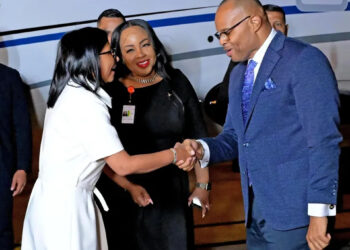 Delcy Rodríguez se reúne con la primera ministra de Barbados, Mia Mottley