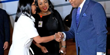 Delcy Rodríguez se reúne con la primera ministra de Barbados, Mia Mottley