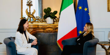 Meloni se reúne con María Corina Machado en Roma