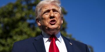 Trump amenaza con «eliminar inmediatamente» buques iraníes que se salten bloqueo en Ormuz