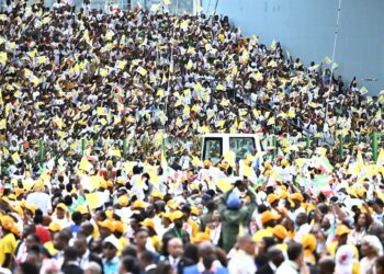 León XIV concluye un viaje a África centrado en la justicia social, la paz y la libertad
