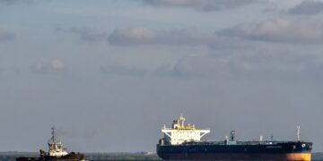 EE UU permite a empresas extranjeras operar con petróleo de Venezuela bajo estrictas condiciones