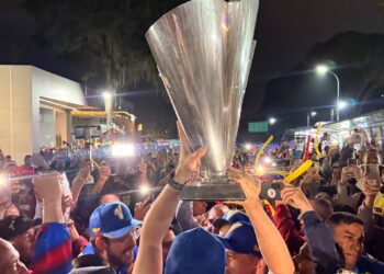Mérida se desbordó de orgullo al recibir el trofeo del Clásico Mundial de Béisbol 2026