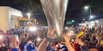Mérida se desbordó de orgullo al recibir el trofeo del Clásico Mundial de Béisbol 2026
