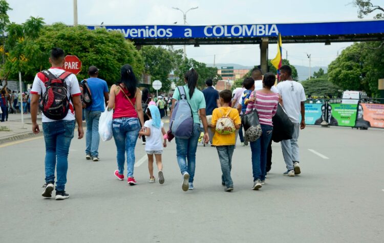 Migrantes venezolanos en Colombia. Foto: Referencial | Fe y Alegría