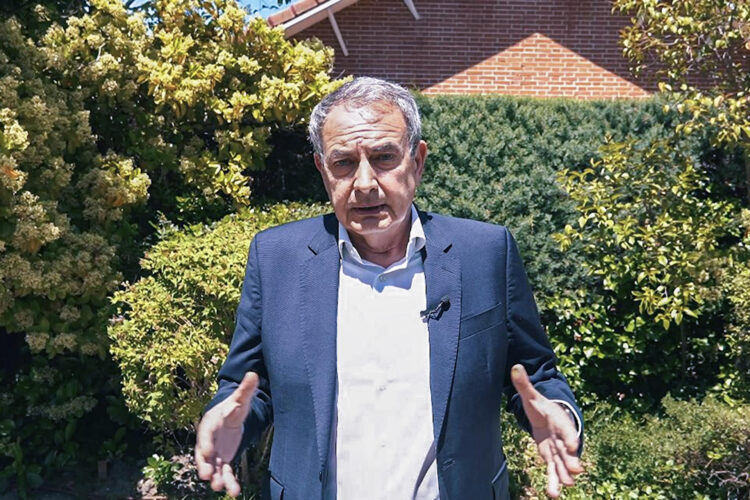 Captura del video enviado por el expresidente del Gobierno José Luis Rodríguez Zapatero, en el que ha asegurado este martes tras su imputación en la causa de Plus Ultra que "jamás" ha hecho gestiones ante ninguna "administración pública ni sector público en relación con el rescate" de la aerolínea. "Toda mi actividad pública y privada se ha desarrollado siempre con absoluto respeto a la legalidad", ha garantizado en un vídeo remitido a los medios después de recibir esta mañana una notificación de la Audiencia Nacional citándolo como investigado para el próximo 2 de junio. Zapatero asegura en ese mensaje que "jamás" ha tenido ninguna sociedad mercantil, "ni en España ni fuera de España", ni directamente ni a través de terceros. EFE/José Luis Rodríguez Zapatero -SÓLO USO EDITORIAL/SOLO USO PERMITIDO PARA ILUSTRAR LA NOTICIA QUE APARECE EN EL PIE DE FOTO (CRÉDITO OBLIGATORIO)-