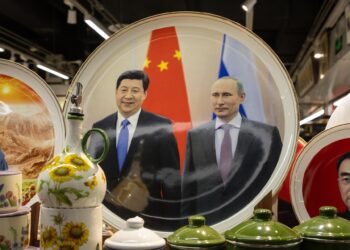 Putin llega a China para reunirse con Xi pocos días después de Trump
