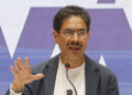 Reducir la pobreza en Colombia será el eje del gobierno del candidato izquierdista Cepeda