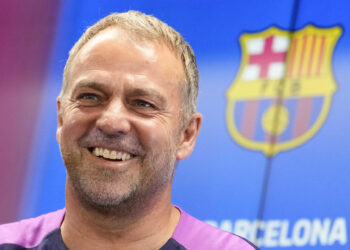 Flick confirma su renovación: «Estoy contento por la confianza que me ha dado el club»