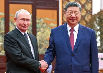 Putin y Xi cierran la cumbre de Pekín entre trazas de té
