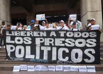 Defensoría del Pueblo se compromete a atender una a una denuncias de presos políticos