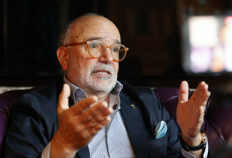 El CEO de la Academia Latina de la Grabación, Manuel Abud, habla durante una entrevista con EFE en Bogotá (Colombia). EFE/ Mauricio Dueñas Castañeda
