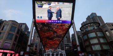 China y EEUU cierran el viaje de Trump con promesas de estabilidad y frentes aún abiertos