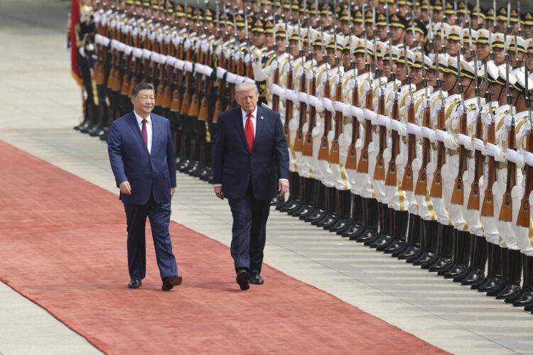 BEIJING (China), 14/05/2026.- Los presidentes de China, Xi Jinping (D), y de Estados Unidos, Donald Trump (I), se encuentran en Pekín. EFE/EPA/Maxim Shemetov / POOL