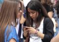 El efecto de 21 días sin móvil en escolares: dormir mejor, menos depresión y paz mental