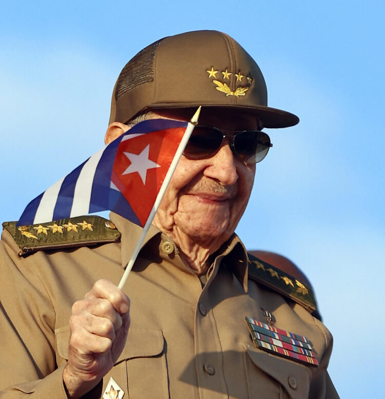Fotografía de archivo del expresidente de Cuba Raúl Castro. EFE/ Ernesto Mastrascusa