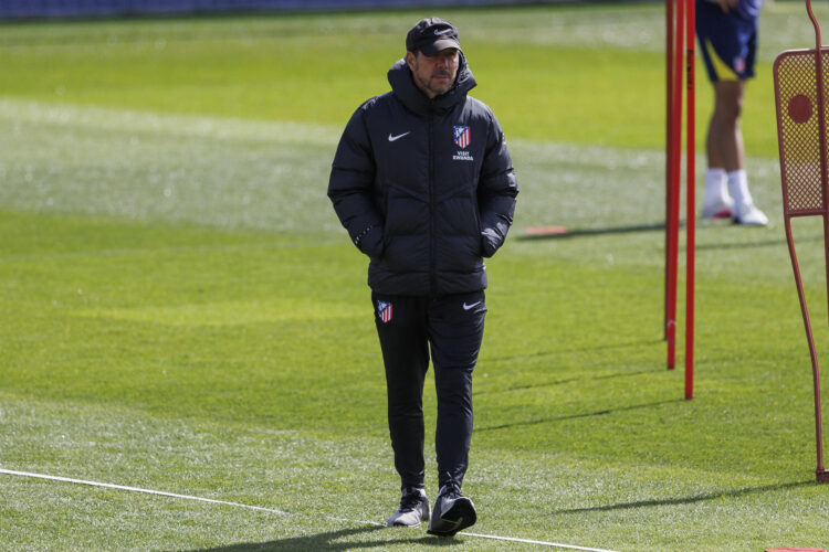 Simeone, durante el entrenamiento de este lunes. EFE/Rodrigo Jiménez