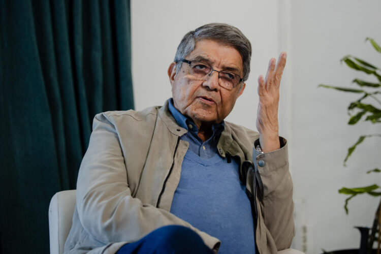 El escritor hispanonicaragüense Sergio Ramírez, entrevistado por EFE en Madrid. EFE/ Daniel González