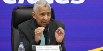 Ministro del Trabajo promete nuevos aumentos: «No vamos a sustituir el concepto de salario por el ingreso integral»