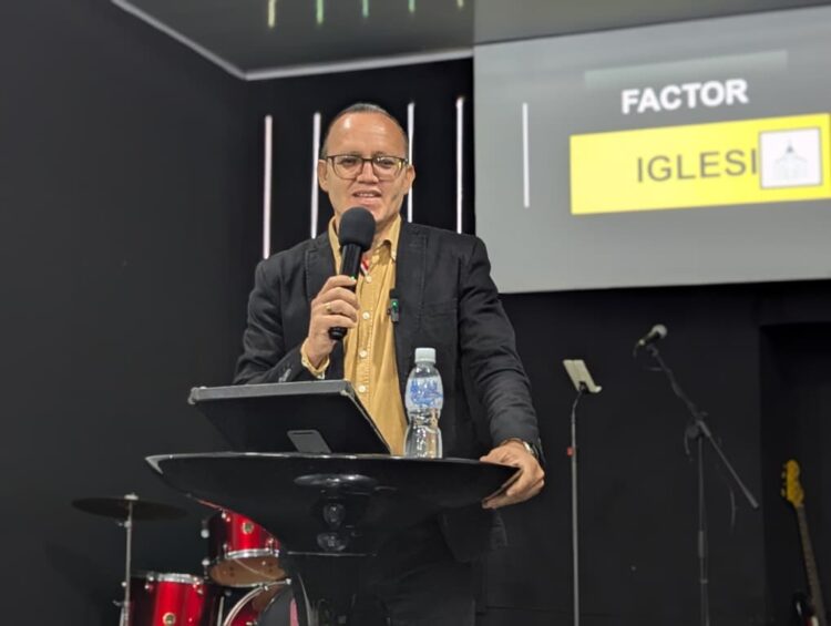 Pastor Álvaro Farías: Ser una iglesia de soluciones