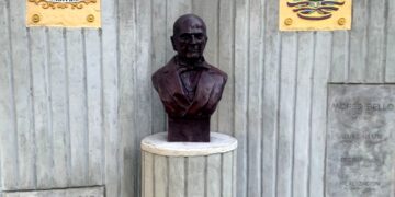 En Chile “restauran monumento de Andrés Bello” con apoyo de venezolanos