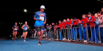 Merideños corrieron el 10K nocturno «Bolívar Vuelve»