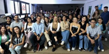 Carrera Comunicación Social del NURR conmemora XIX aniversario con jornadas de actualización académica