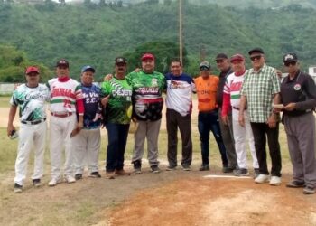 Con la Academia «Valerana Prospects» reinaugurado regiamente el beisbol en el MUA de Valera