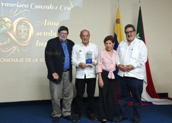 Sociedad civil de Trujillo rinde emotivo homenaje al geógrafo Francisco González Cruz en sus 80 años