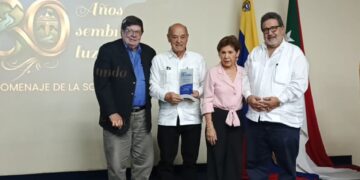 Sociedad civil de Trujillo rinde emotivo homenaje al geógrafo Francisco González Cruz en sus 80 años