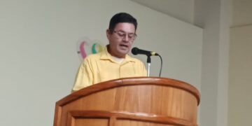 A Francisco González Cruz…   |  Por: Helder Durán