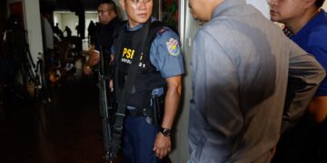 Disparos en el Senado filipino en medio del operativo para detener al socio de Duterte