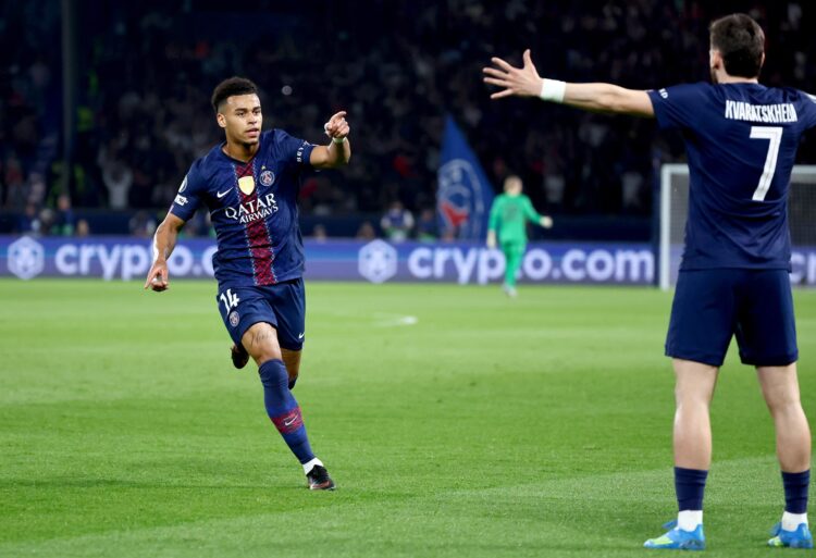 Desire Doue, en una foto de archivo, celebra un gol en esta edición de la Liga de Campeones. EFE/EPA/CHRISTOPHE PETIT TESSON