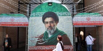 El líder supremo de Irán llama a la unidad nacional ante las presiones de Estados Unidos