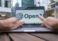La CE celebra que OpenAI le de acceso a ChatGPT frente al veto de Anthropic sobre Mythos