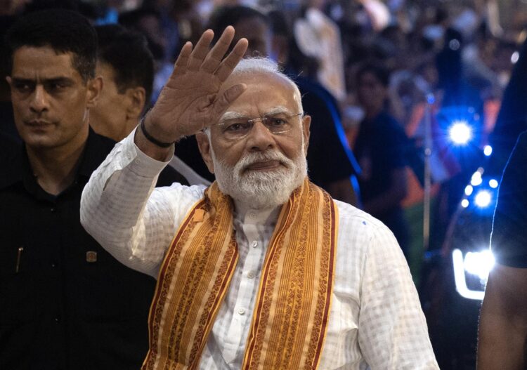 Imagen de archivo del líder del Partido Bharatiya Janata (BJP) y primer ministro de la India, Narendra Modi, llegando a la sede del partido para pronunciar un discurso de victoria en Nueva Delhi, India, el 4 de mayo de 2026. EFE/EPA/RAJAT GUPTA