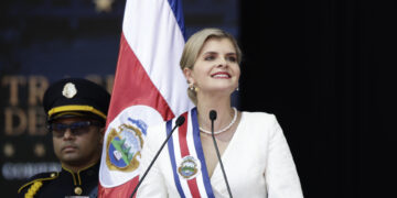 Laura Fernández jura como la presidenta número 50 en la historia de Costa Rica