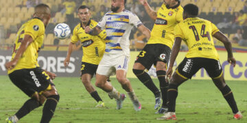 1-0. Barcelona estropea la noche de Boca