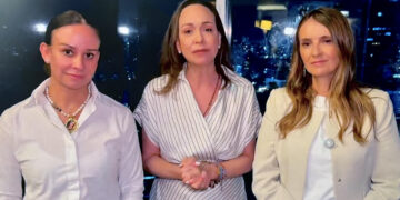 María Corina Machado se reúne con candidata uribista a una semana de elección colombiana