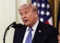 Trump afirma que Cuba «está pidiendo ayuda» y va a responder con diálogo