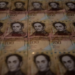 El bolívar pierde 45% de su valor frente al dólar en 2026