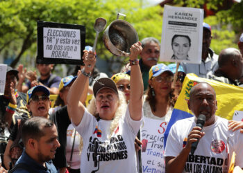 Sindicalistas acuden a la Embajada de EE.UU. en Caracas para pedir elecciones en Venezuela