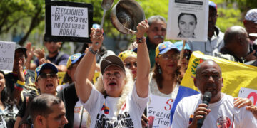 Sindicalistas acuden a la Embajada de EE.UU. en Caracas para pedir elecciones en Venezuela