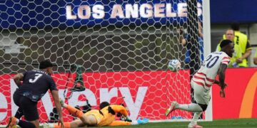 4-1. Estados Unidos brilla en su debut mundialista y golea a Paraguay