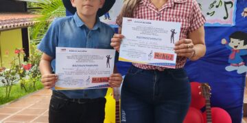 Liceo Dalla Costa triunfa en el concurso «La Voz Liceísta» 