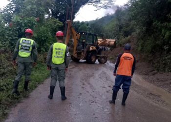 Puentes y vías afectadas por las lluvias en Boconó 