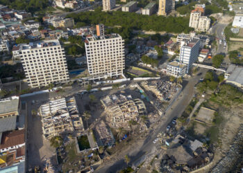 La esperanza y el desánimo caminan entre ruinas en Venezuela tras cinco días de los sismos